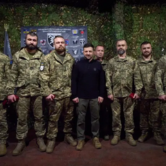 Президент вручил награды военнослужащим 128-й ОГШБр