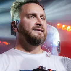 Фото лідера українського гурту у лікарні