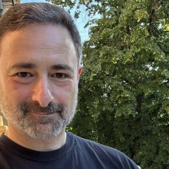 Гендиректор без власного житла та авто