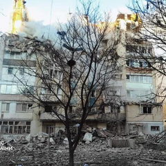 На фотографії відображено тернопільців під час нападу