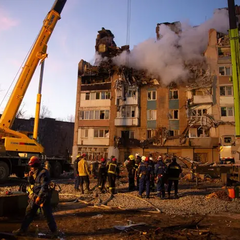 Пожежа після ракетного удару в Тернополі
