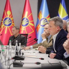 Сирський та Шмигаль на переговорах