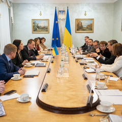 Купівля та продаж активів держбанків