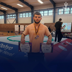 Український сумоїст з двома медалями