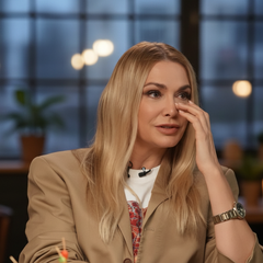 Героїні українського серіалу досить символічний келих вина