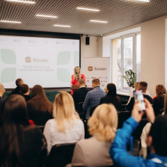 Вхід до Центру Дія.Бізнес у Дніпрі