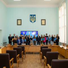 Фіналісти конкурсу єсе про ШІ та дипломатію