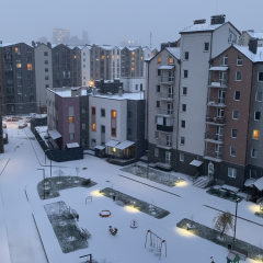 Дощ з мокрим снігом на дорозі