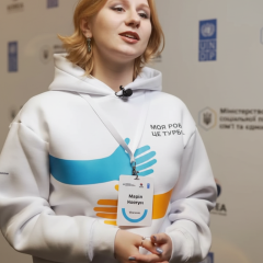 Специалисты Центров устойчивости работают с пострадавшими от мин