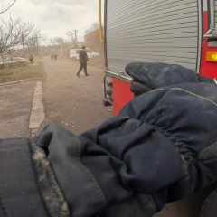 Рятувальники гасять пожежі після обстрілів