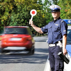 Іноземний водій уникає штрафу в Польщі