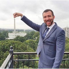 Прес-секретар Зеленського показав язик Білому дому (фото)