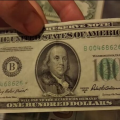 Банківськіноти обмінні пункти приймають долари