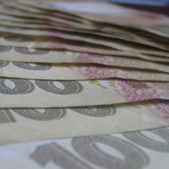 Выплаты пенсий, субсидий и больничных на апрель