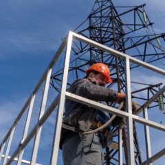 Погодинні відключення світла в Україні