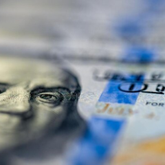 Зниження попиту на долар в Україні