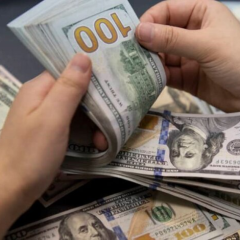 Українці при обміні доларів