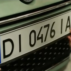 Авто з загадковими номерами на дорозі