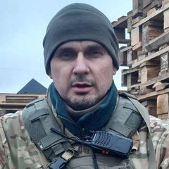 Олег Сенцов і волонтери у подяках