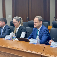Обновление железнодорожного парка Украины и Кореи