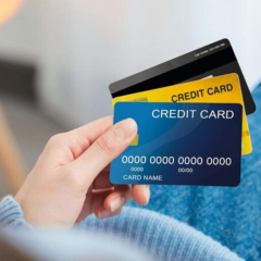 Українці з картами за кордоном