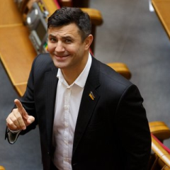 Бессарабский рынок в Киеве троллит Николу Тищенко с ценами на сало