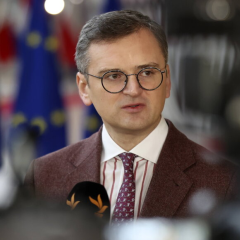 Кулеба пояснил множественное гражданство и мобилизацию