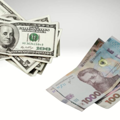 Українці відмовляються від доларів