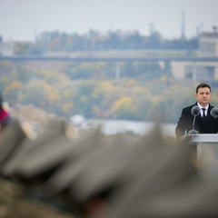 Портрет Владимира Зеленского в военной форме