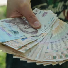 Робота у вихідні під час війни: зміни в оплаті