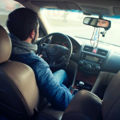 Українці замість паспортів можуть використовувати ID-картки для повернення прав