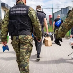 Польща депортує українців: тисячі втратять право на в'їзд