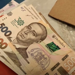 Люди зі сумною виразкою обличчя