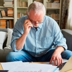 Пенсія лише з 65 років: працюйте довше