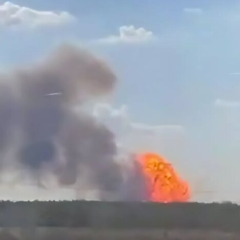 Вибух великого військового арсеналу в Росії