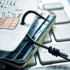 Фейкові SMS про борги в Ощадбанку