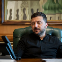 Зеленський ввів санкції проти втікачів