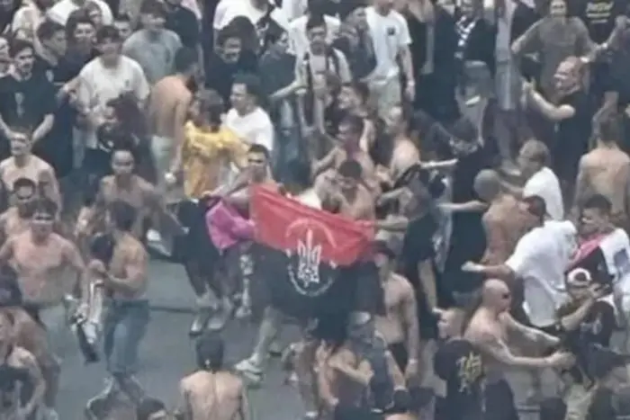 Польща депортує українців через скандал