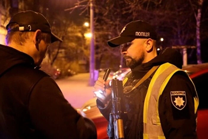 Законопроект о штрафе за нарушение комендантского часа