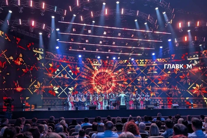 Музичний зал Олени Мозгової. Супершоу з матеріалами