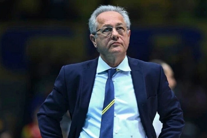 Тренер сборной Италии по волейболу пожаловался