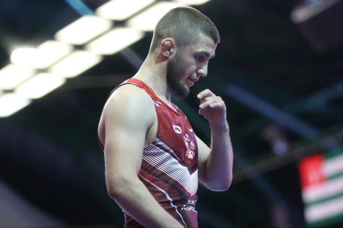 Crimean wrestler against the backdrop of war