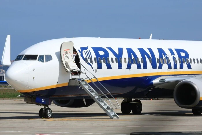 Предупреждення Ryanair про скасування рейсів через страйк