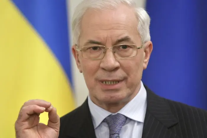 експрем'єр Азаров на нараді