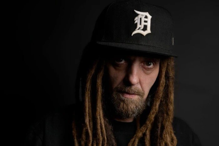 Руслан Вакарчук вшановує пам'ять лідера Green Grey