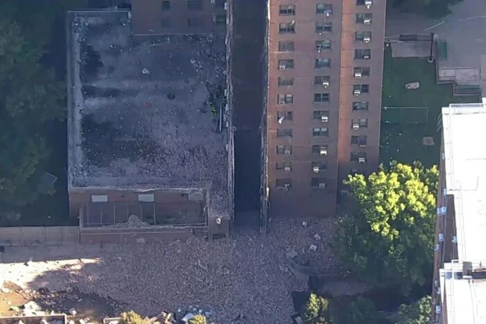 Частково обвалився житловий будинок у Нью-Йорку