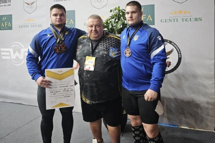 Чиняков - три золотые награды Европы