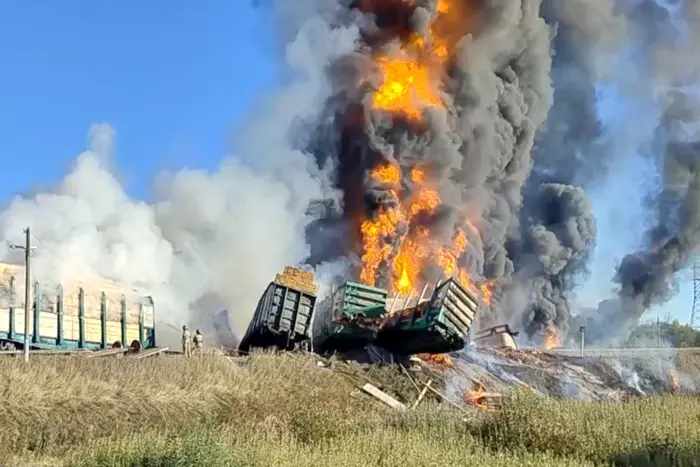 Пошкоджені вагони з бензином в області