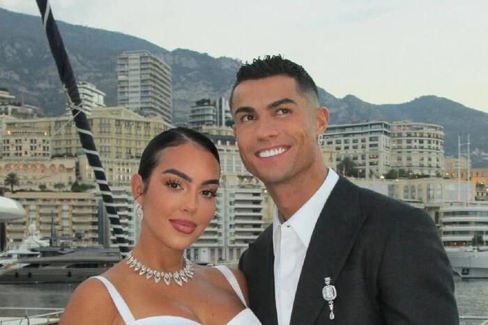 Роналду з Джорджині в романтичній обстановці