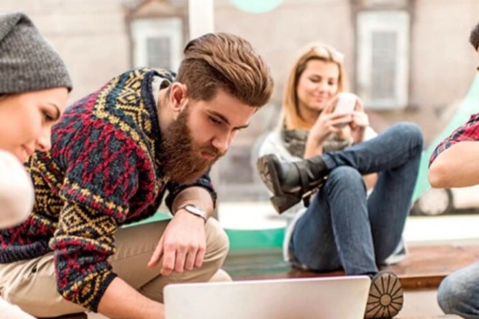 Молодость отказывается от дорогих брендов